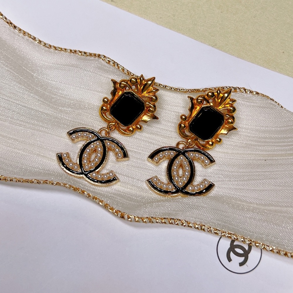 Chanel charm earrings black and gold
